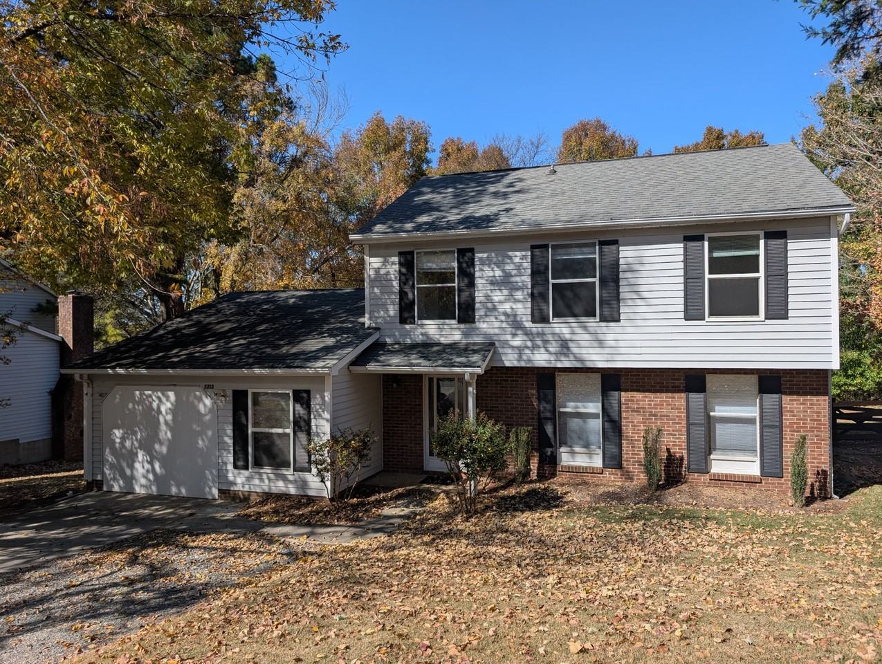 2213 Flint Glenn Ln - Photo 2 of 43