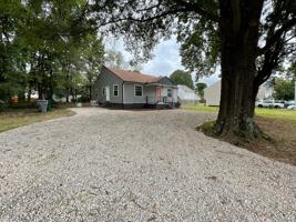 featured image of 4111 Glory St