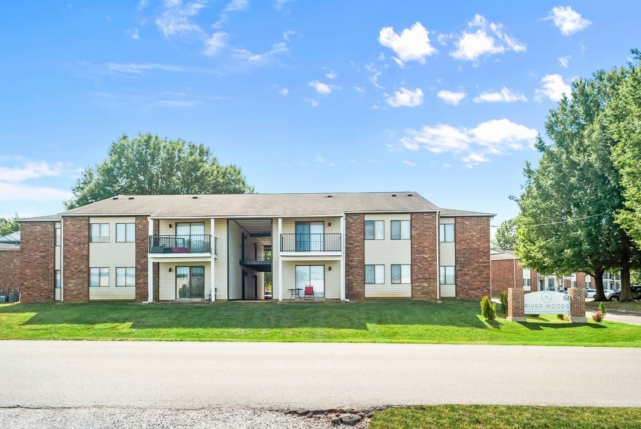 River Woods Apartments - Photo 5 of 19