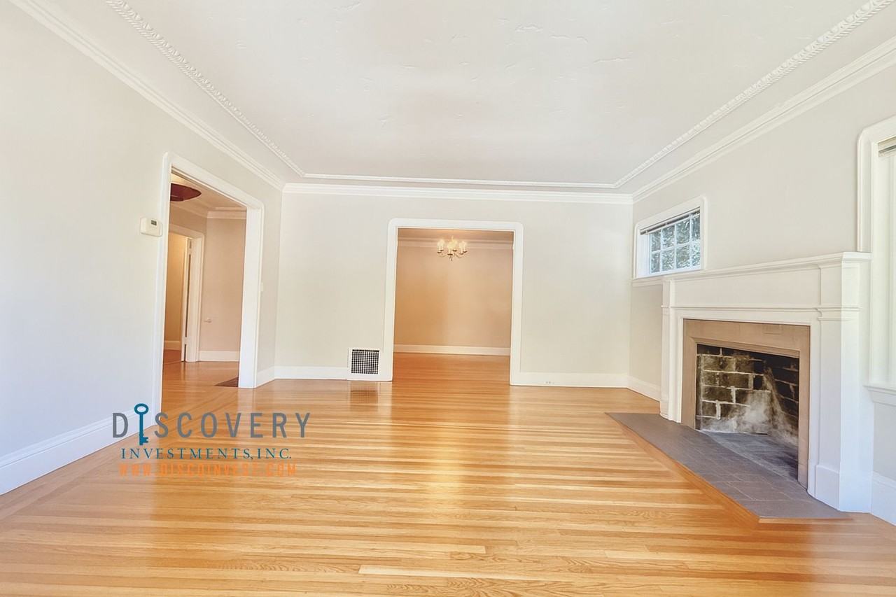 6301 Broadway Ter - Photo 6 of 25