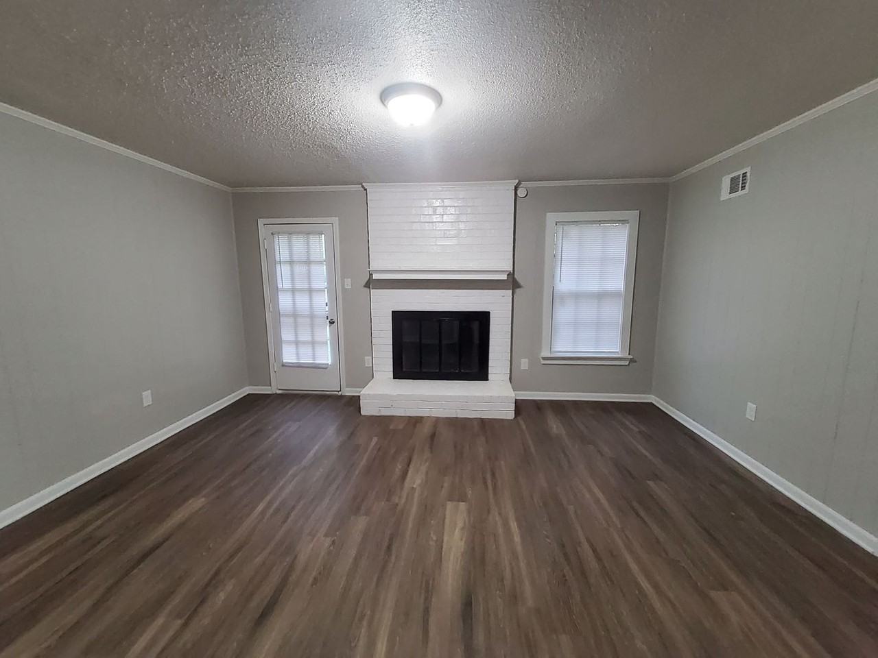 3979 Longsneck Ave - Photo 4 of 9