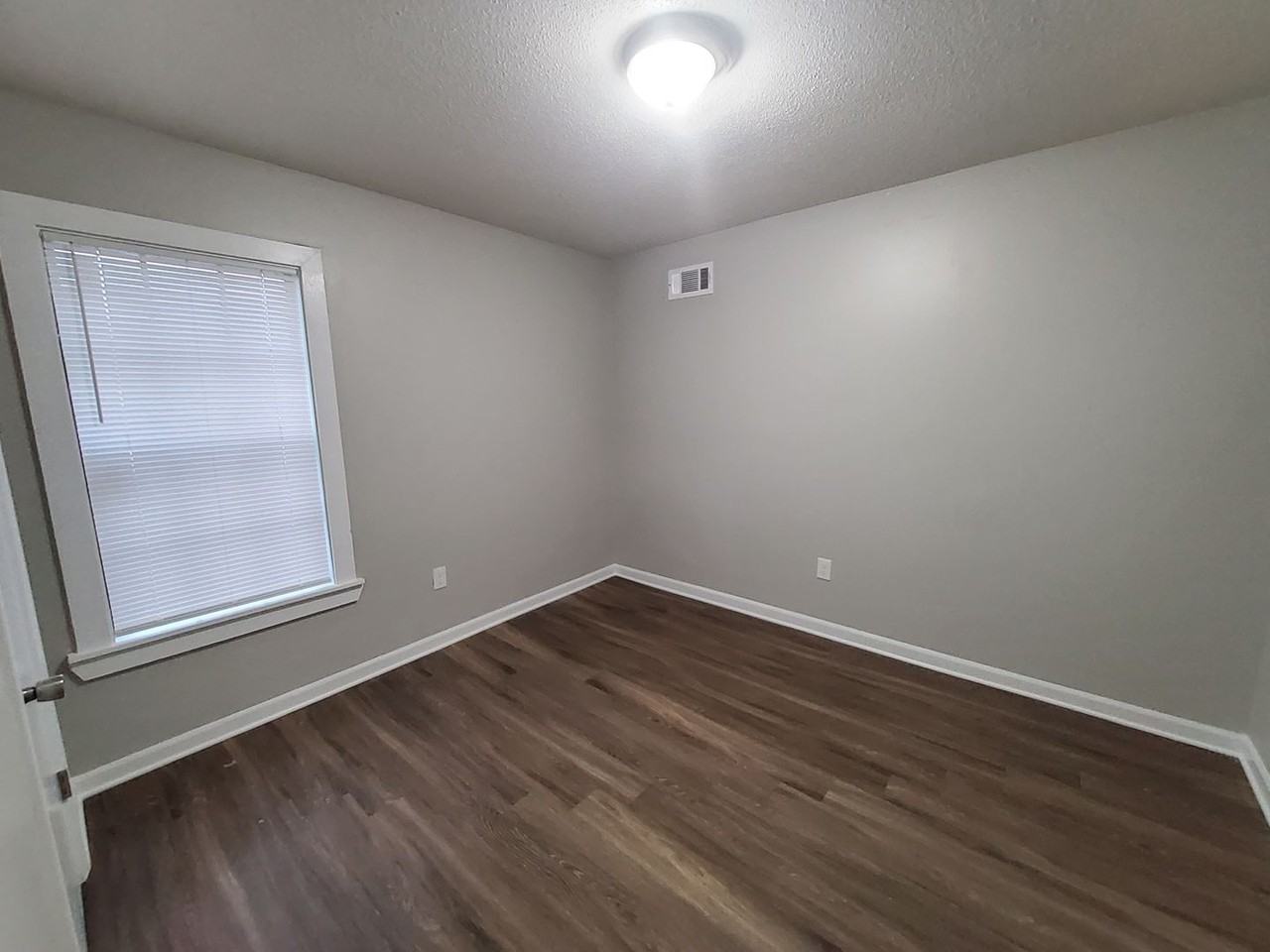 3979 Longsneck Ave - Photo 6 of 9