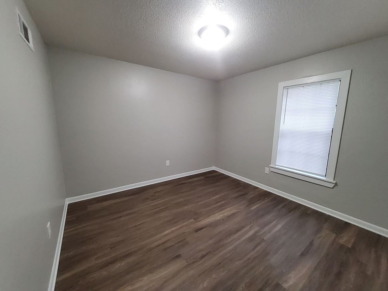 3979 Longsneck Ave - Photo 7 of 9