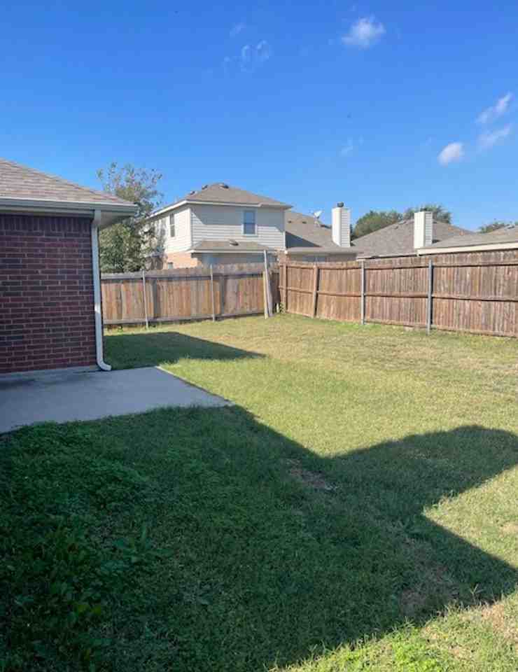 5413 Chinkapin Ln - Photo 2 of 22