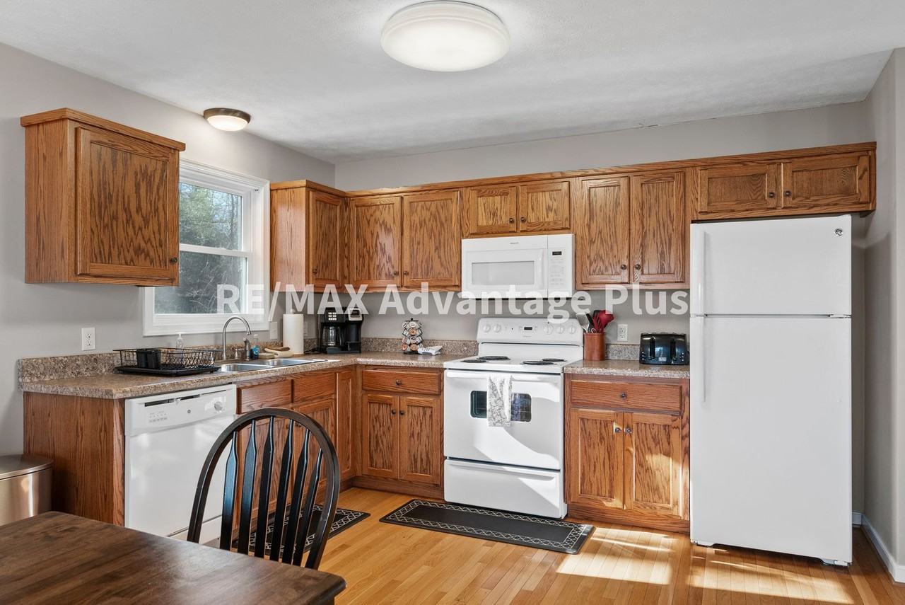 107 Germantown Rd - Photo 2 of 27