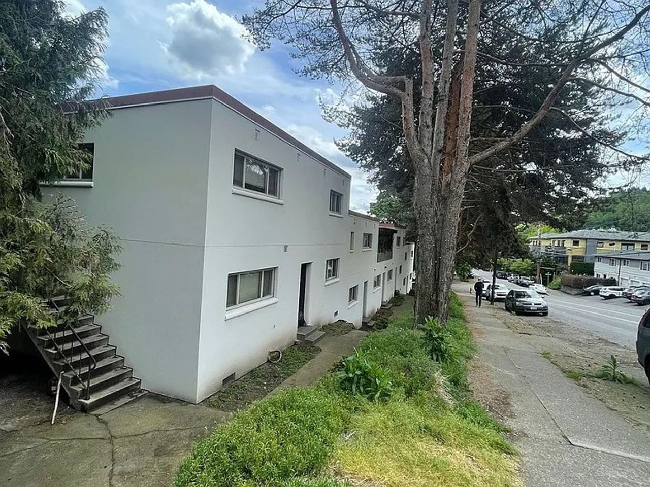 Richardson Court Apartments - Photo 3 of 6