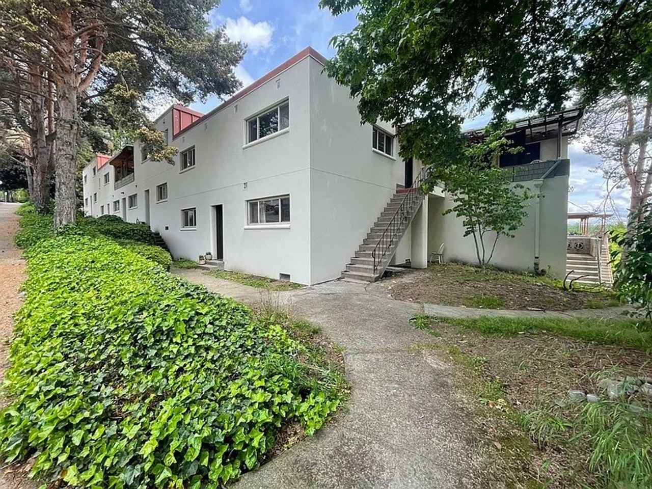 Richardson Court Apartments - Photo 5 of 6