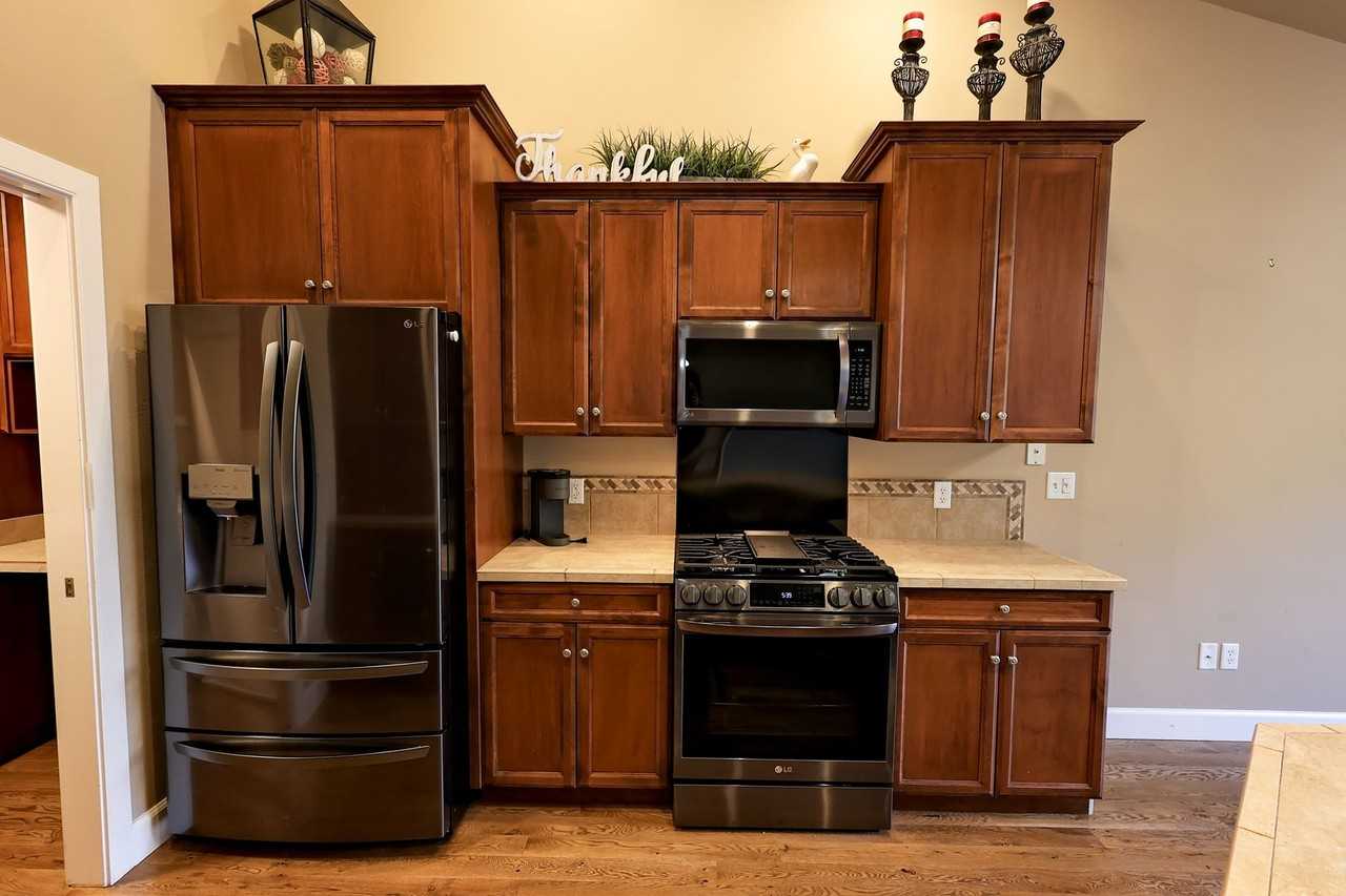 882 Canyon Park Ave - Photo 6 of 26