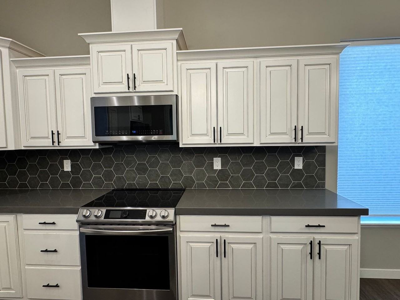 8305 Annalisa Ln - Photo 7 of 28