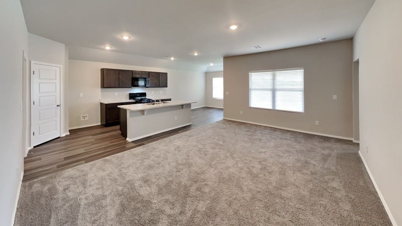 10009 Sw 41st St - Photo 4 of 18