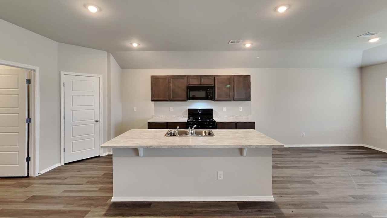 10009 Sw 41st St - Photo 5 of 18