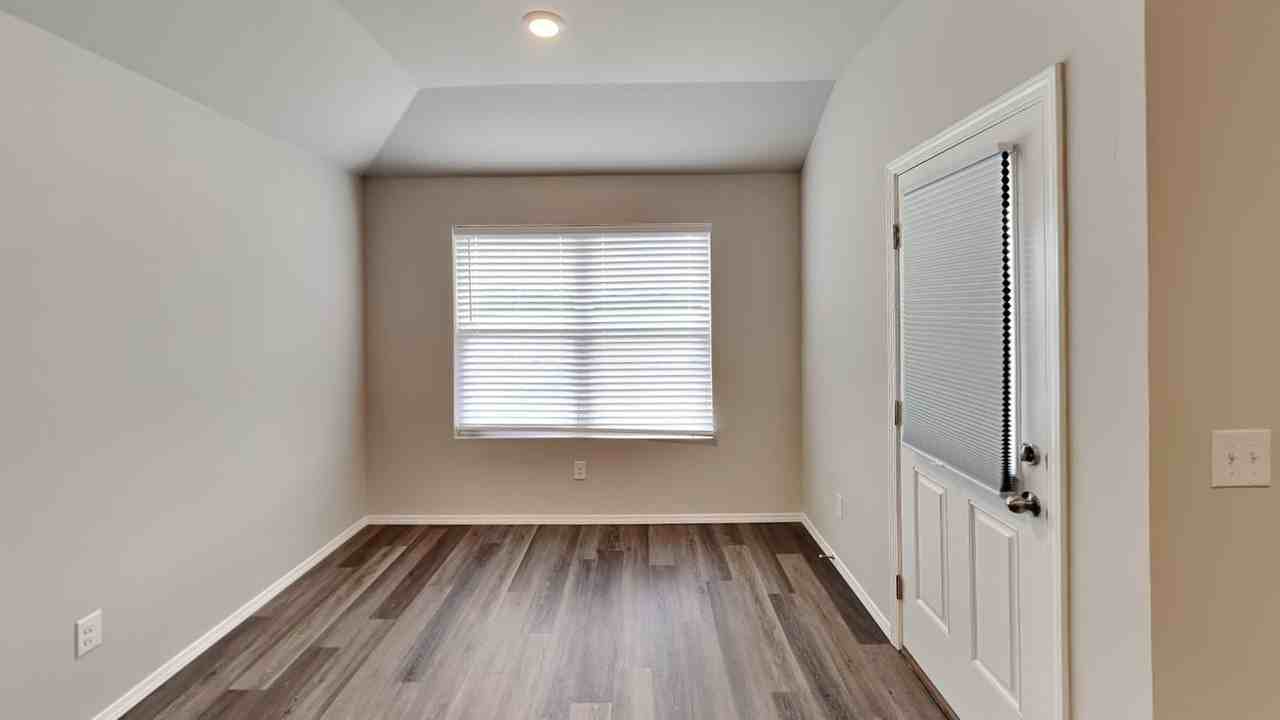 10009 Sw 41st St - Photo 7 of 18