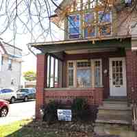 featured image of 1126 W Allen St