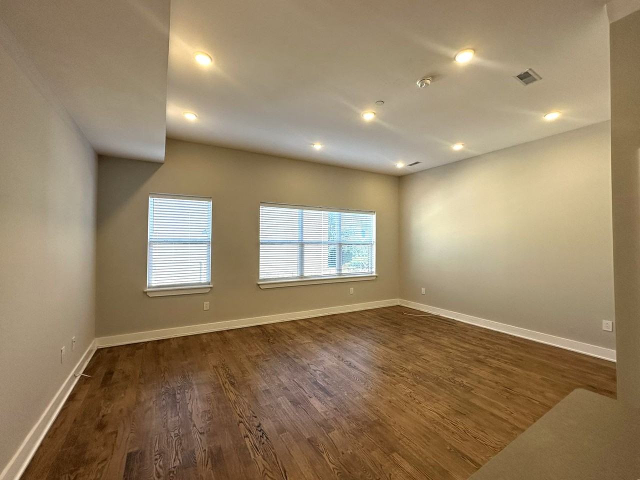 963 Shackamaxon Street #4 - Photo 7 of 39