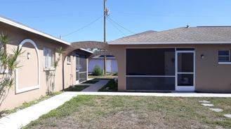 233 SE Van Loon Terr - Photo 1 of 1