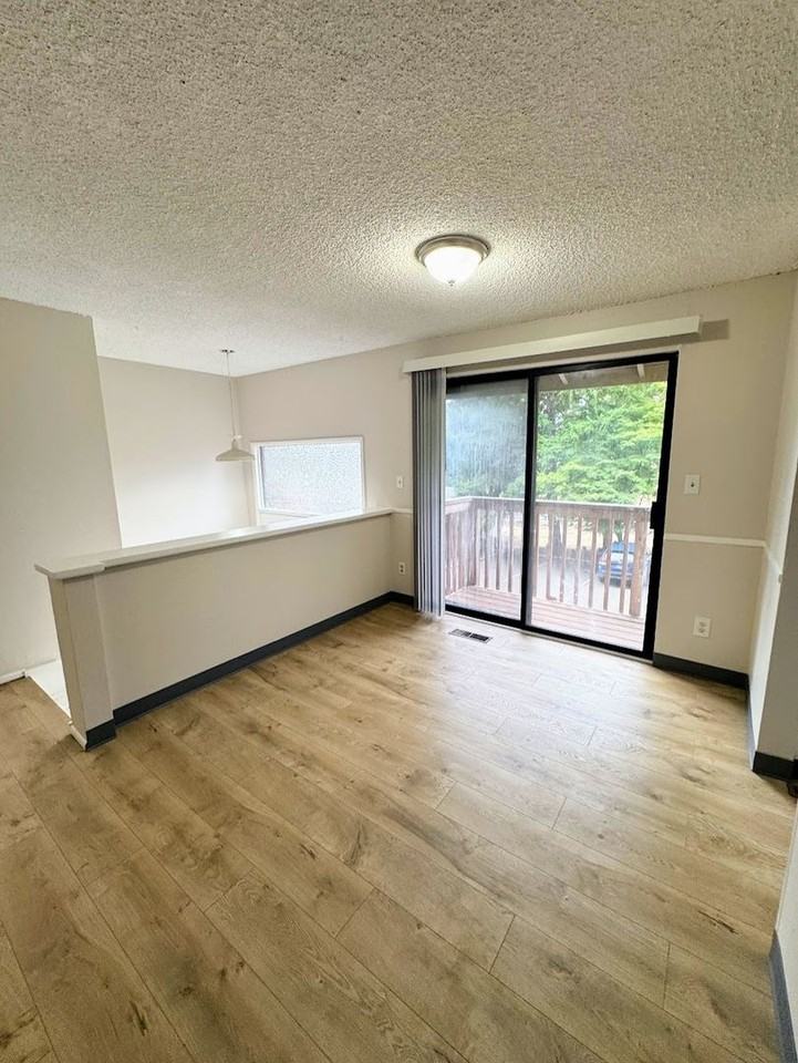 17788 Webster Rd - Photo 4 of 23