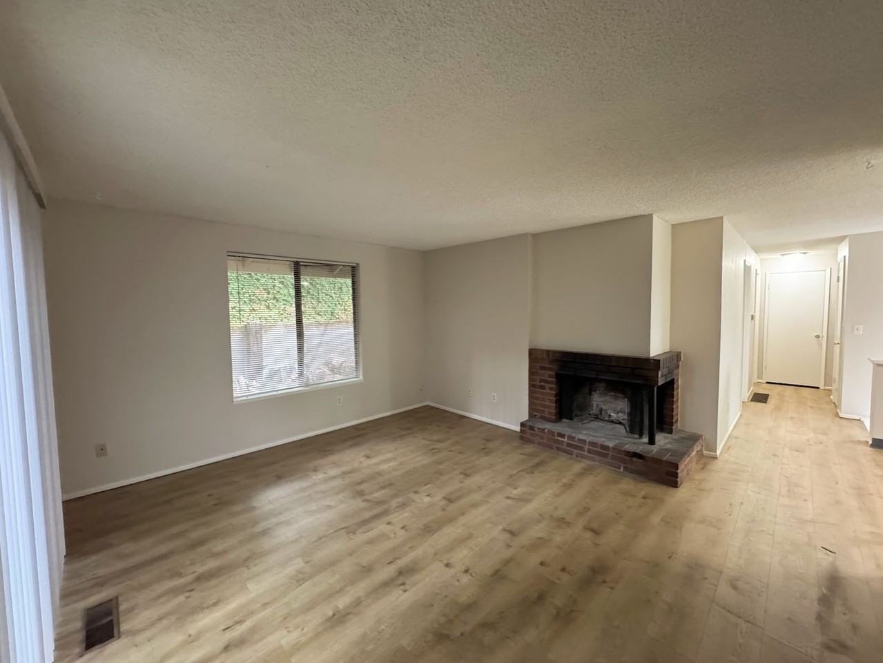 17788 Webster Rd - Photo 7 of 23