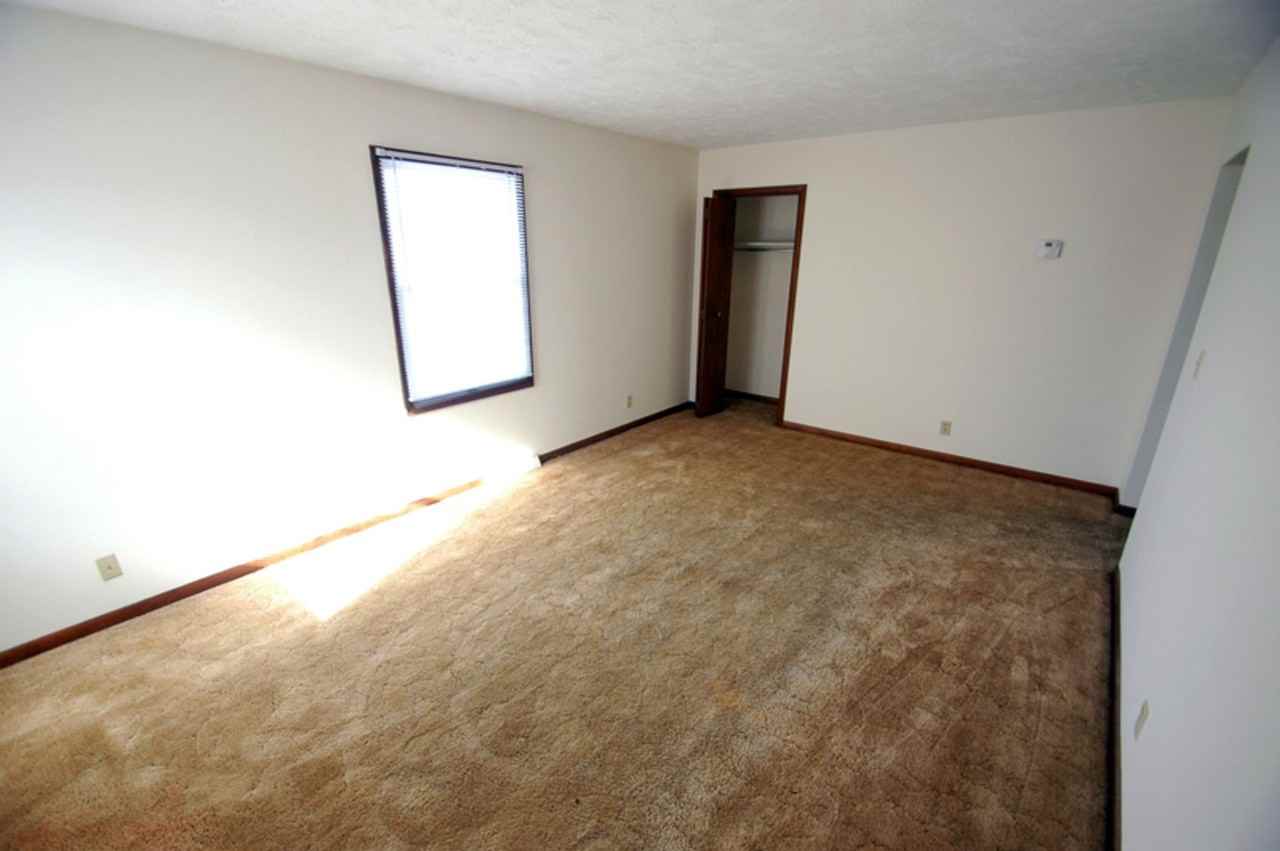 1702 Linda Lane - Photo 3 of 11