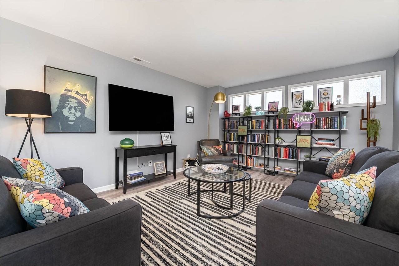 101 Crawford St - Photo 7 of 26