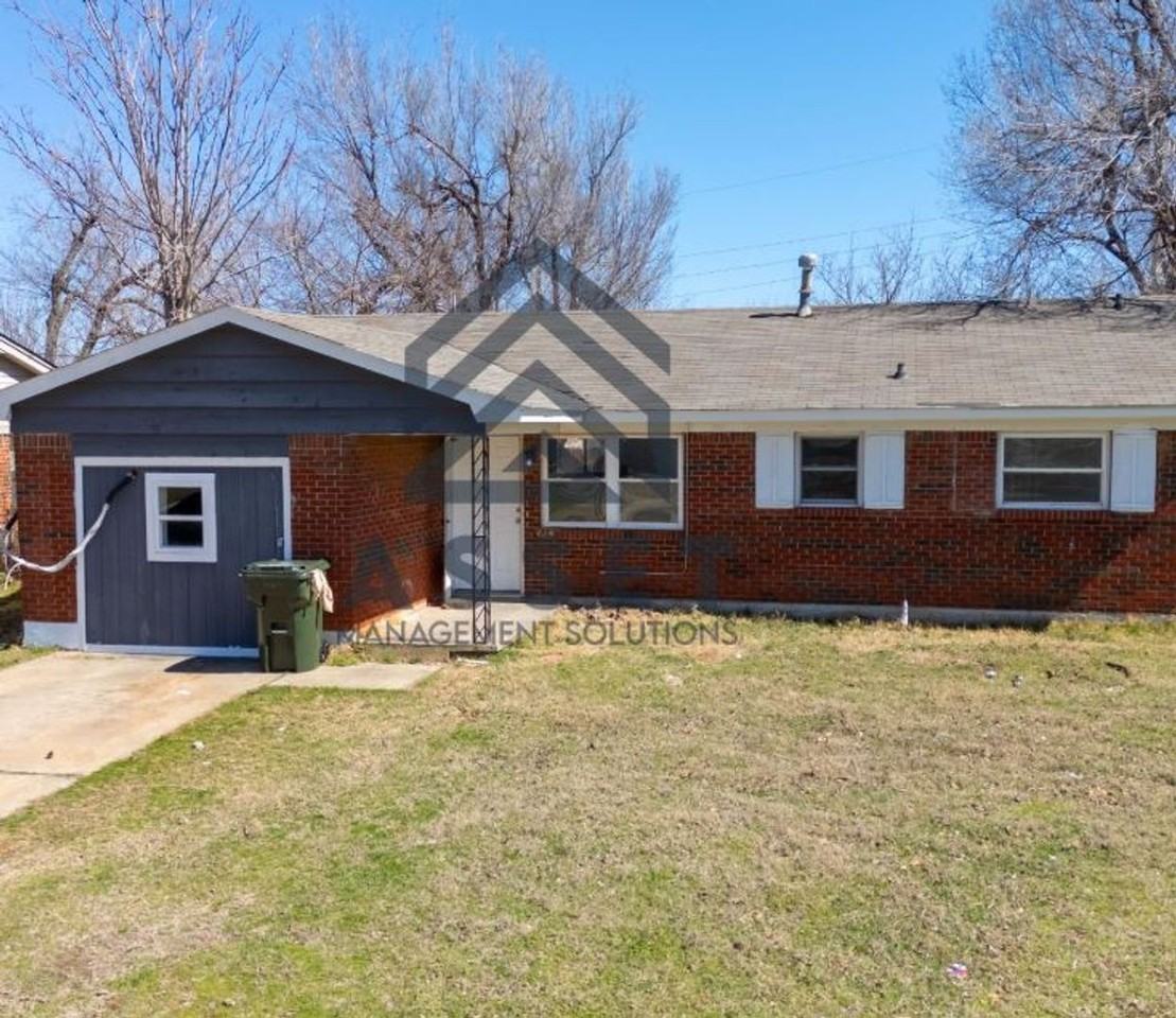 1216 Mcgregor Dr - Photo 3 of 21