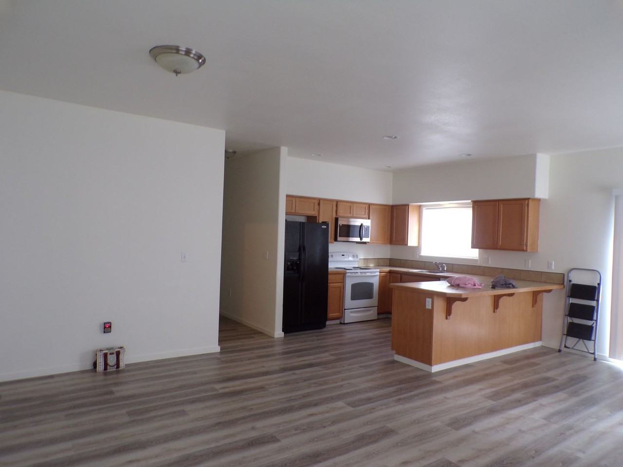 2207 Jakob Ave - Photo 2 of 21