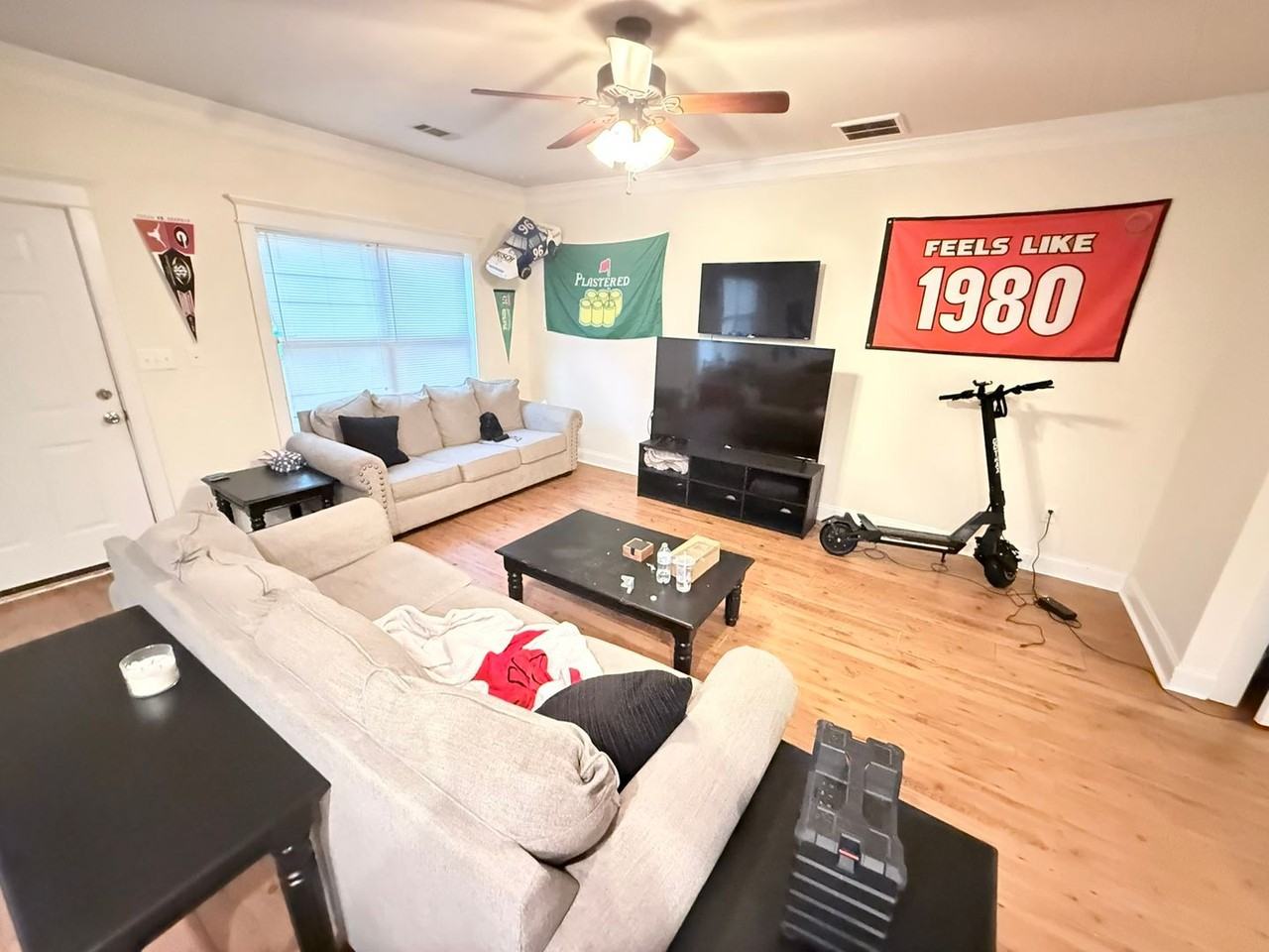 422 First St - Photo 3 of 18