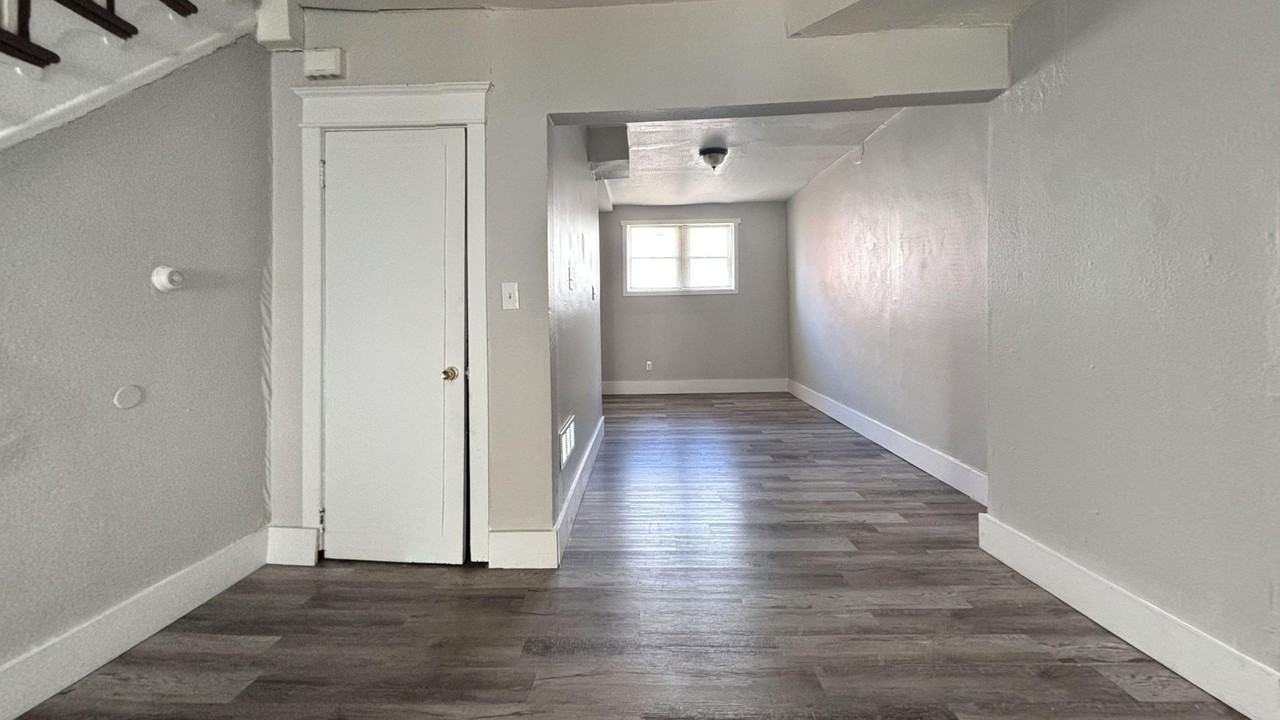 5581 Blakemore Street - Photo 7 of 24