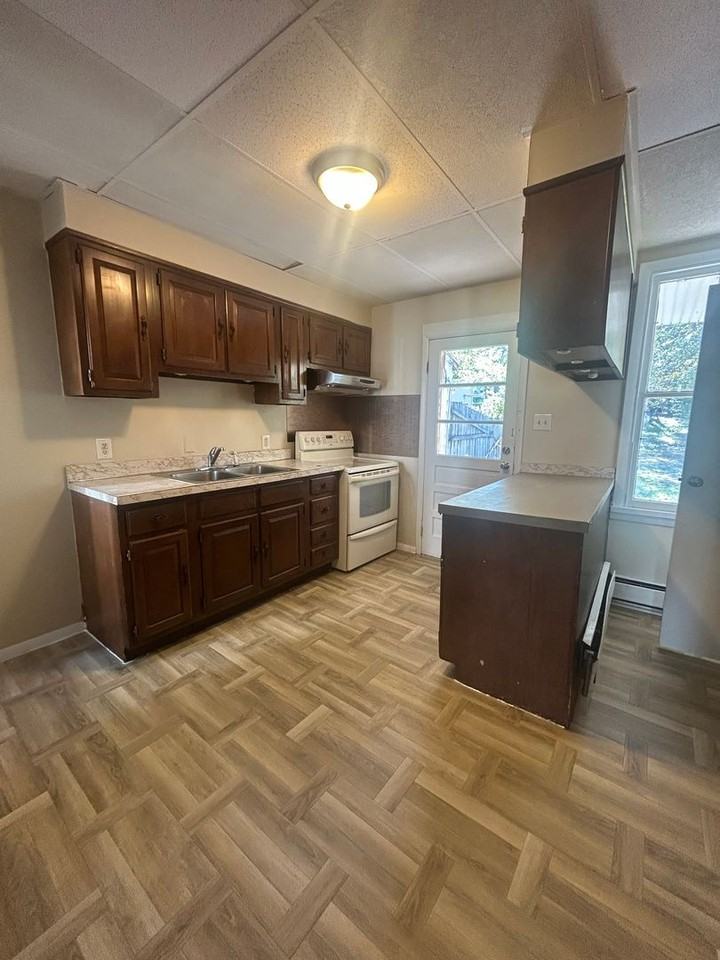 2371 Canby Street - Photo 4 of 16