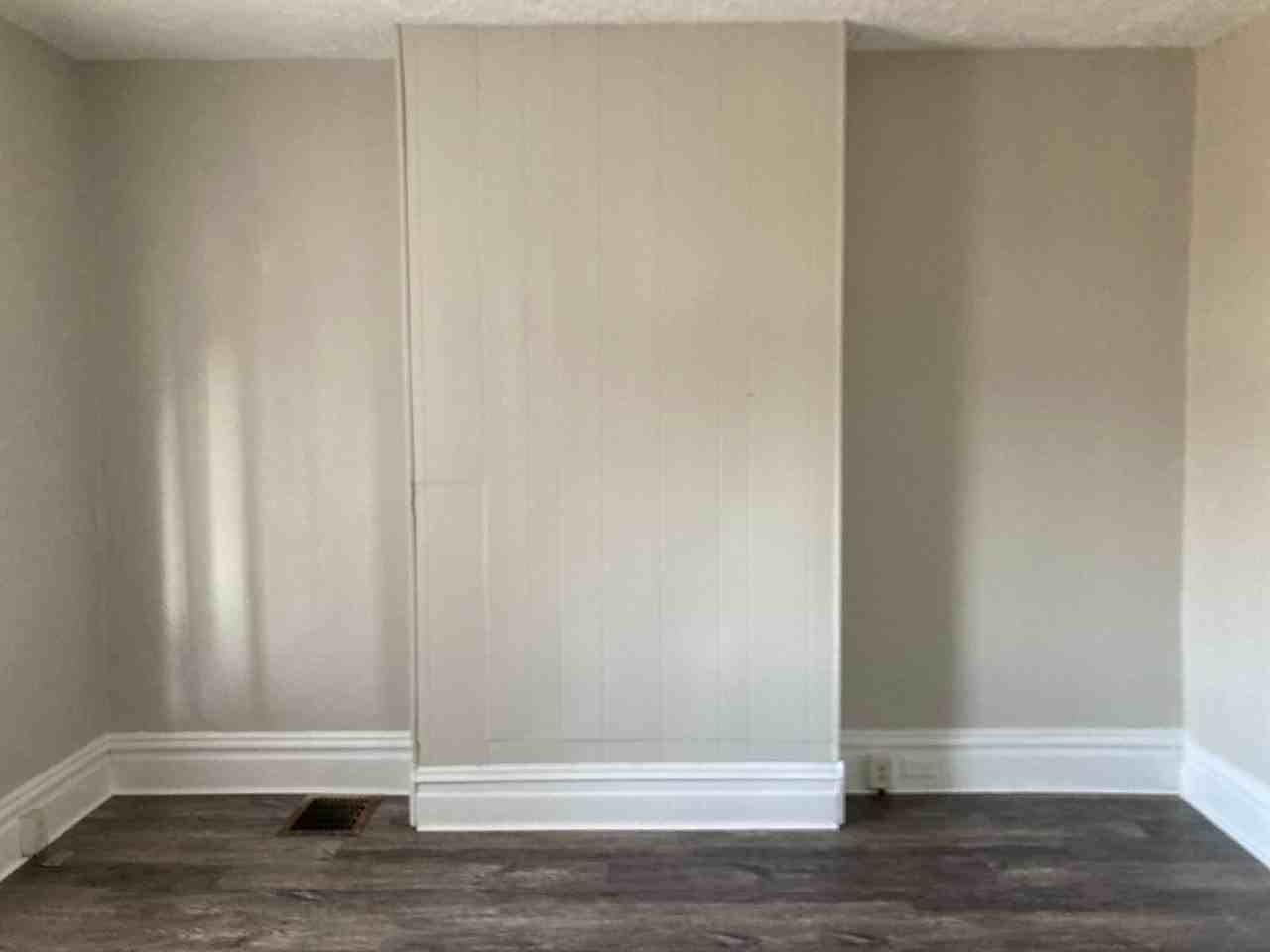 211 Southern Ave - Photo 3 of 10