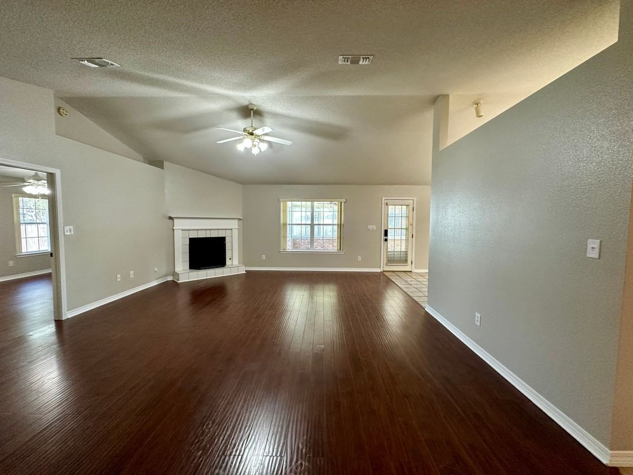 6068 Toulouse Dr - Photo 5 of 27