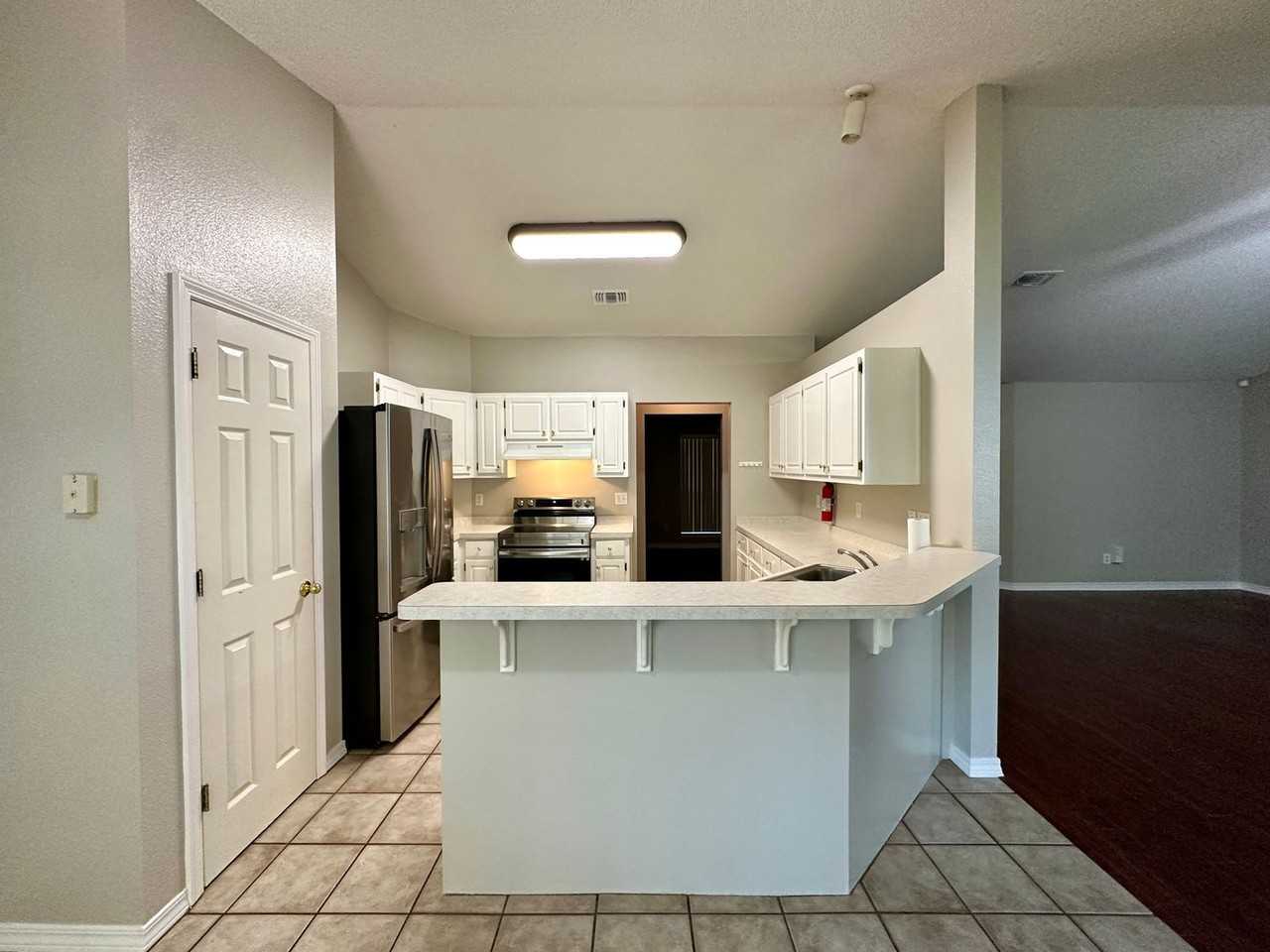 6068 Toulouse Dr - Photo 7 of 27