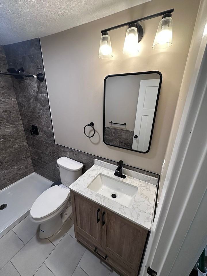 209 East Seneca Street #C - Photo 7 of 12