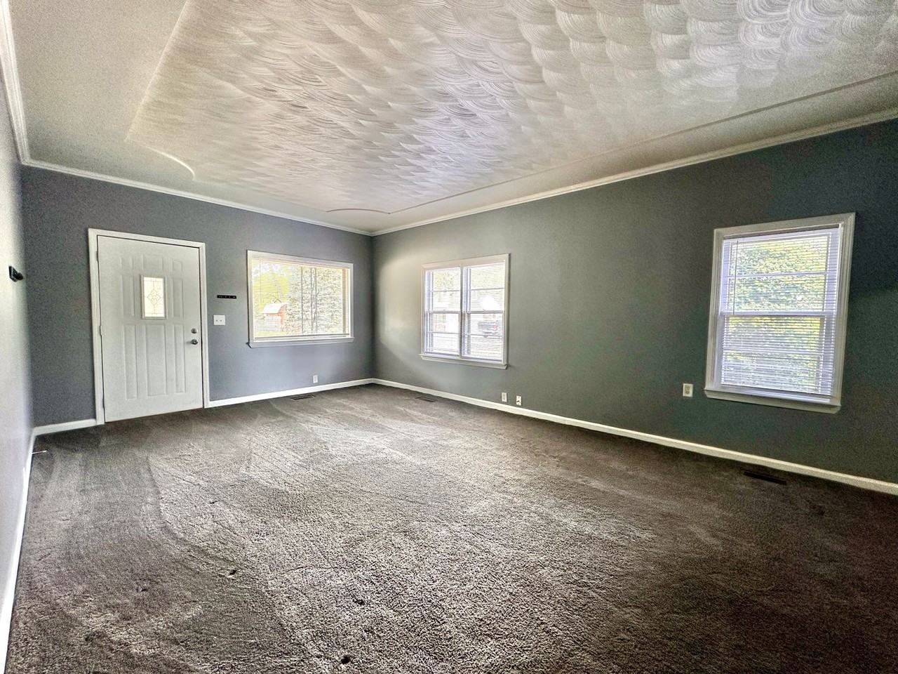 1310 S 25th St - Photo 3 of 17