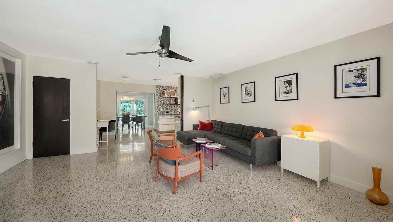 4925 Bay Shore Road - Photo 4 of 25