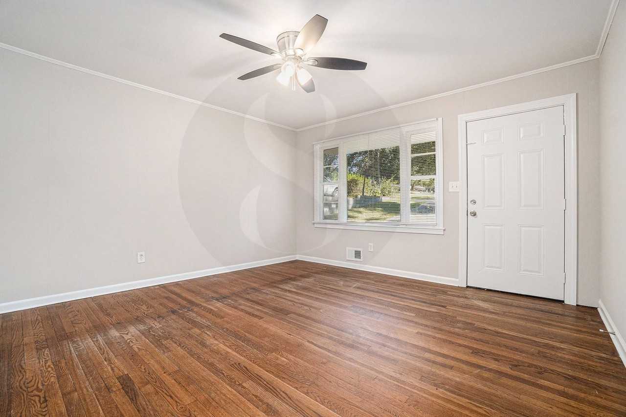 3866 Cedar Drive - Photo 4 of 16