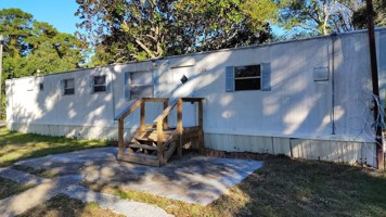 featured image of 713 Creekwood Rd