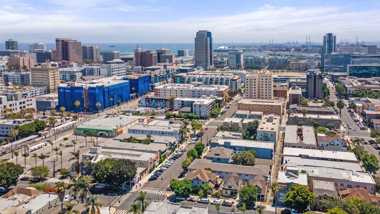 442 Cedar Avenue - Photo 2 of 5