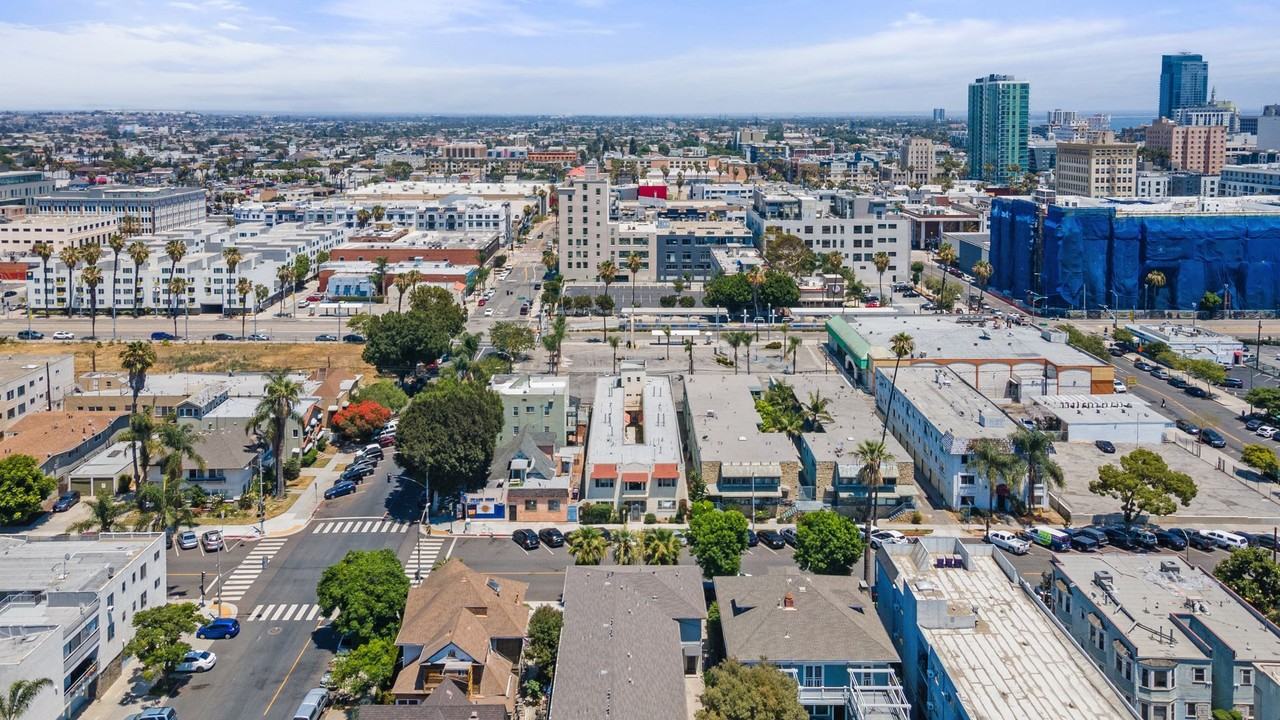 442 Cedar Avenue - Photo 4 of 5