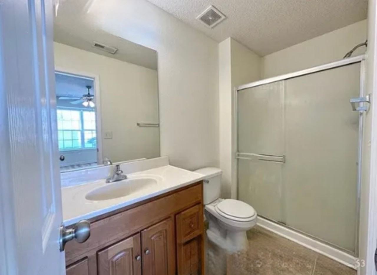 710 Southwest Shadow Glen Drive - Photo 2 of 9