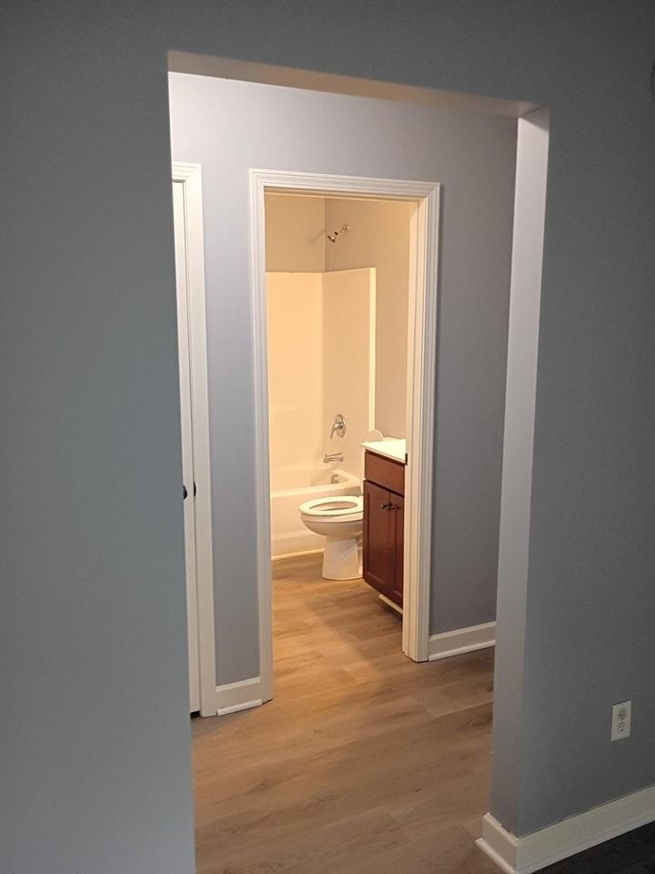 602 E Hampton St - Photo 5 of 25