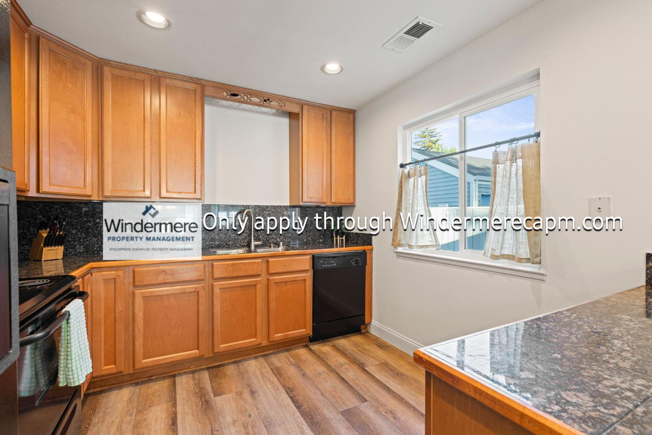 5943 Main Ave #A - Photo 3 of 15