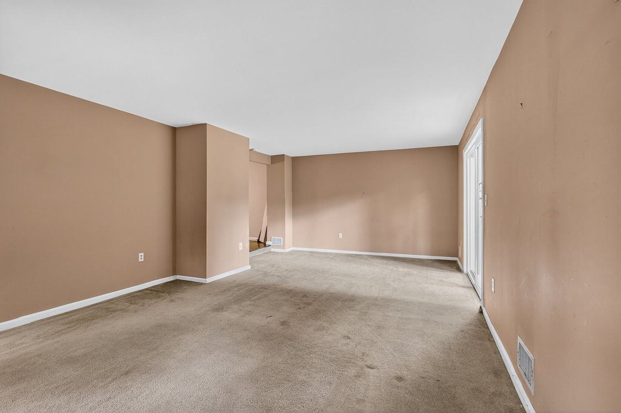 128 South Ave - Photo 5 of 26