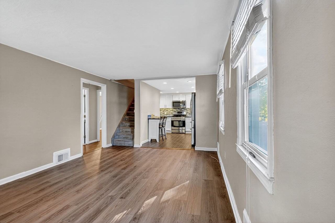 128 South Ave - Photo 6 of 26