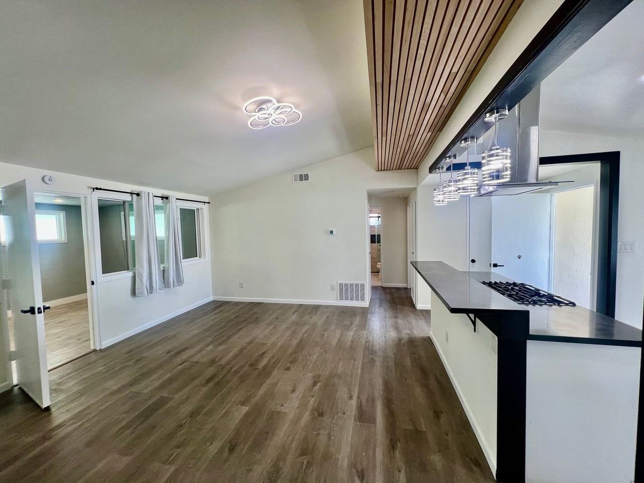 13631 Goldenwest St - Photo 2 of 15