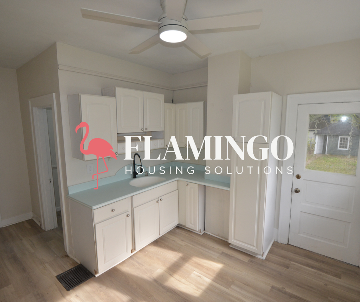 420 Grafton Avenue - Photo 3 of 14