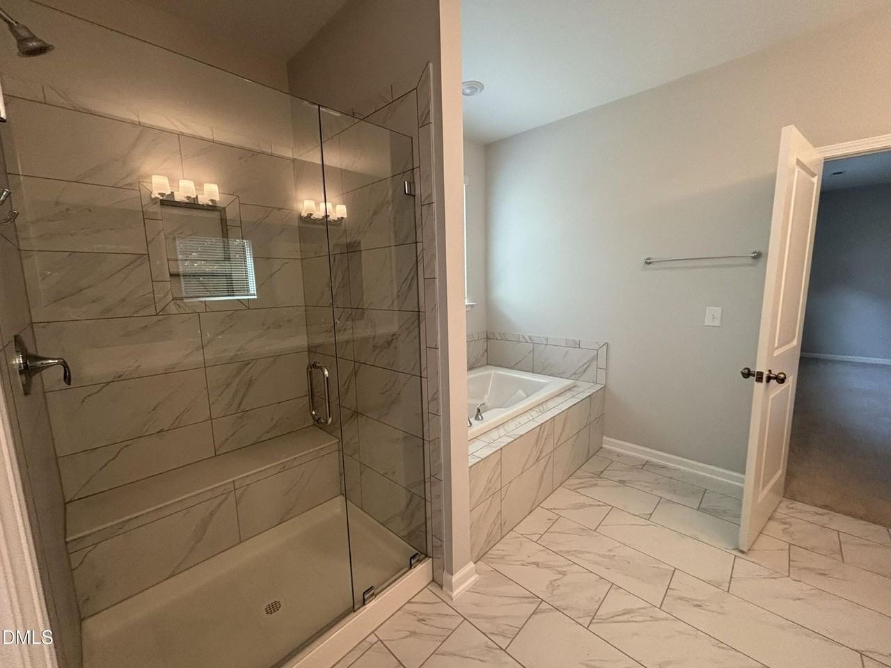 2105 Goudy Dr - Photo 3 of 41