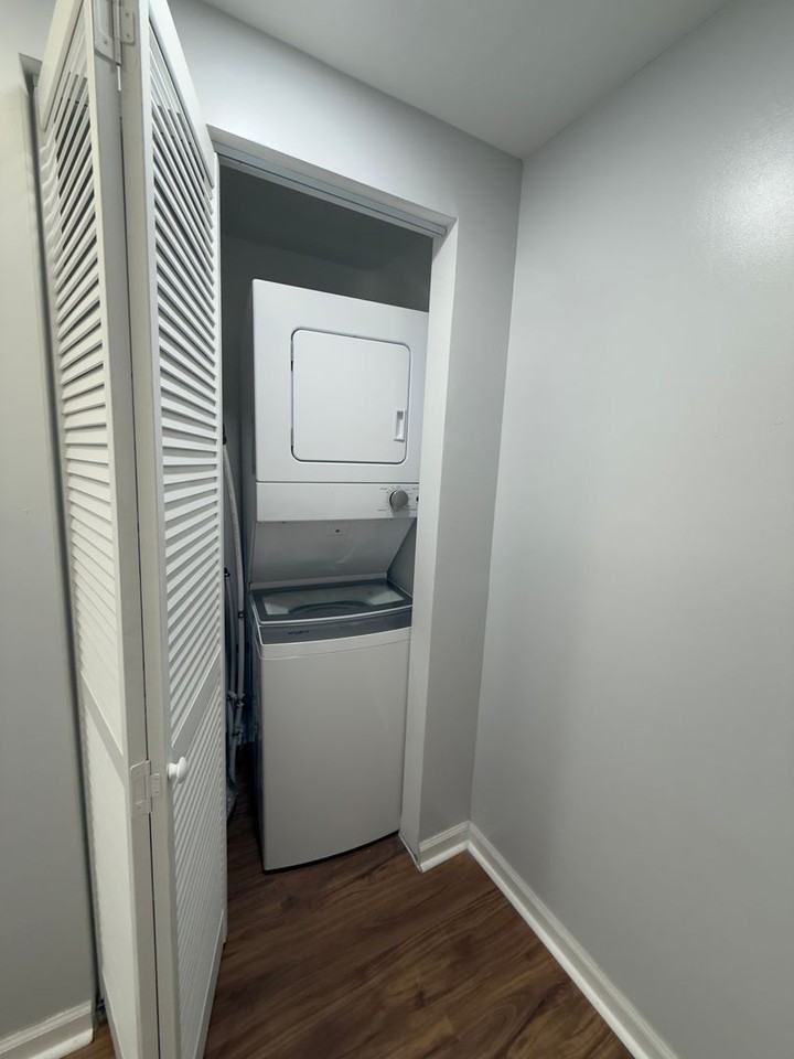 120 East 14th Street - Photo 4 of 14