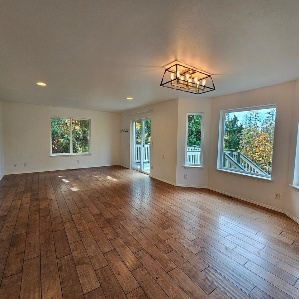 34599 Bridge View Dr Ne - Photo 6 of 31