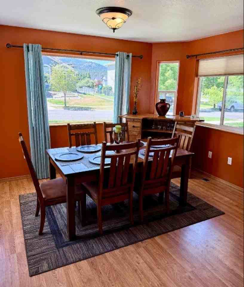 6102 Avon Ln - Photo 4 of 21