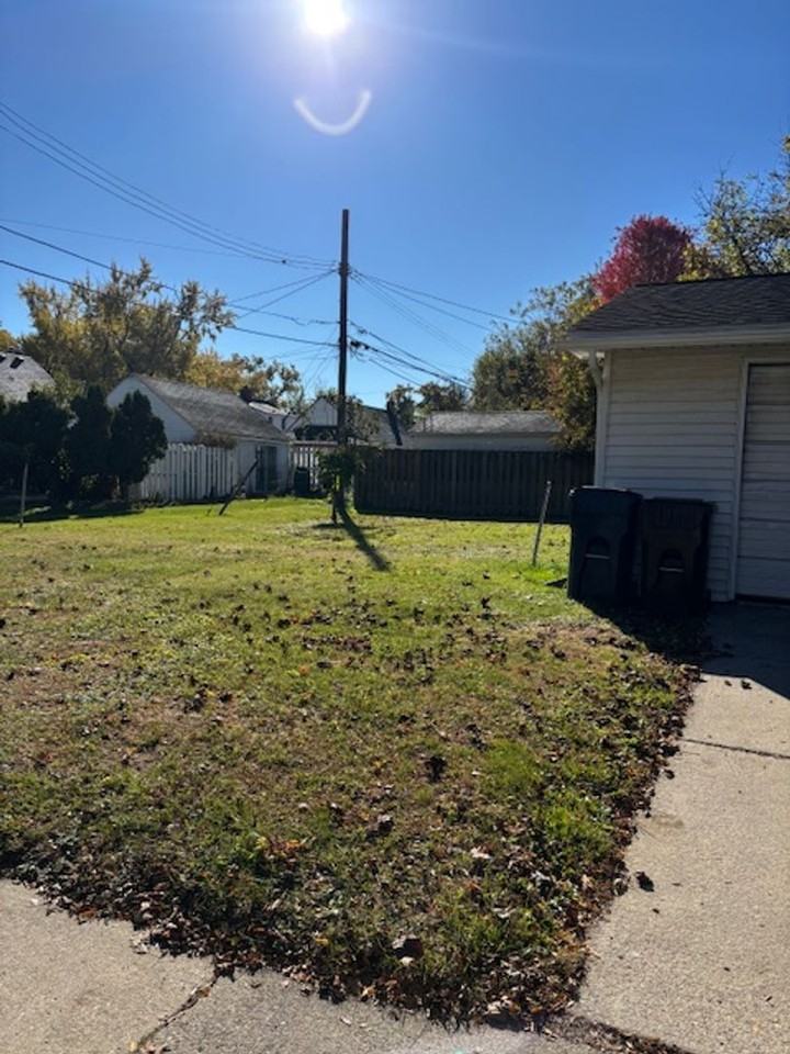 798 Sunset Street - Photo 2 of 21